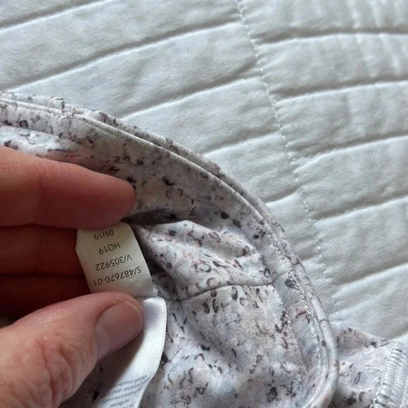 Athleta Salutation stash pocket tight size XS - Picture 6 of 6